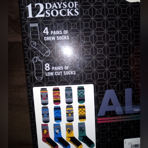 Harry Potter socks '12 days of socks' Hogwarts alumni - Picture 2 of 5